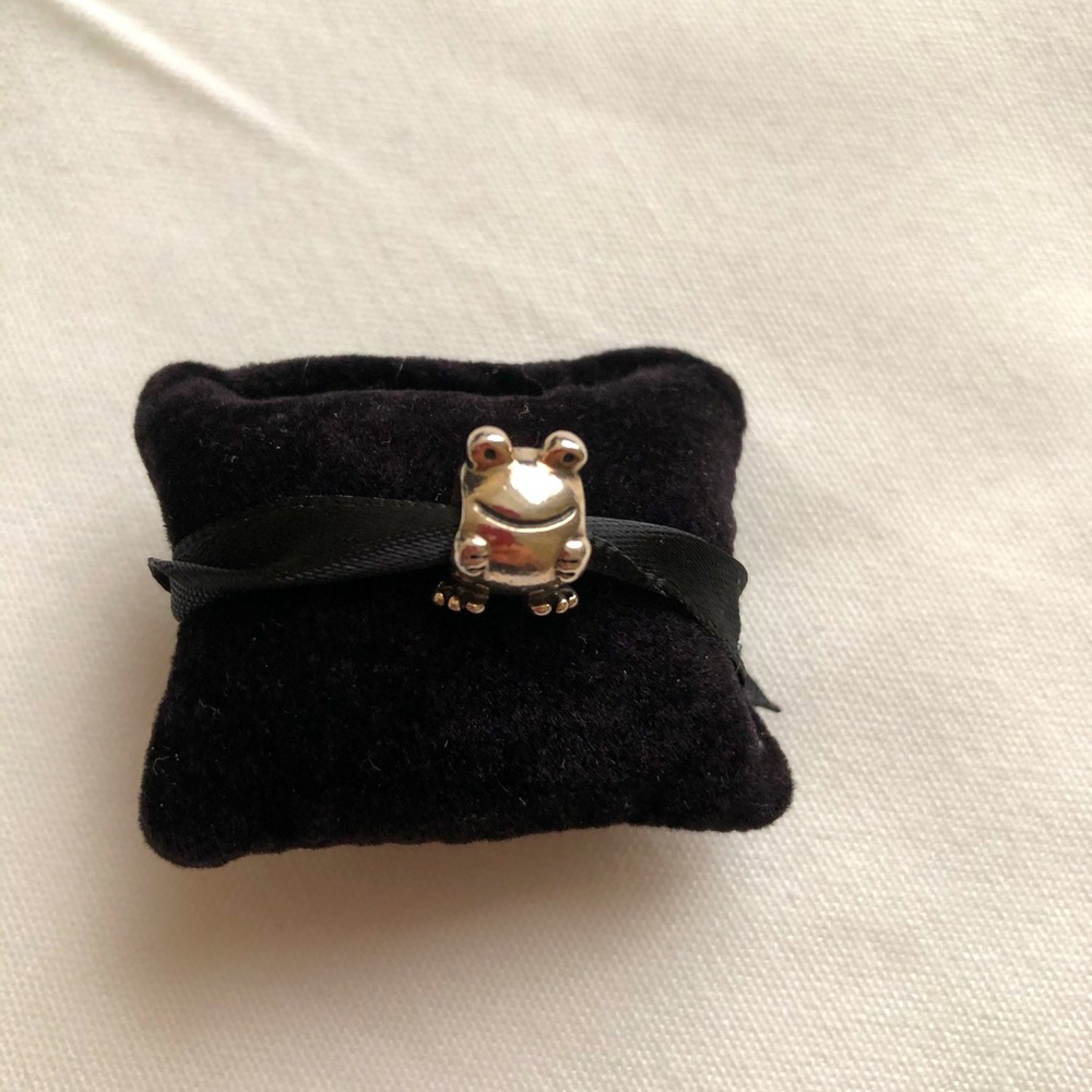 Pandora Happy Frog Charm